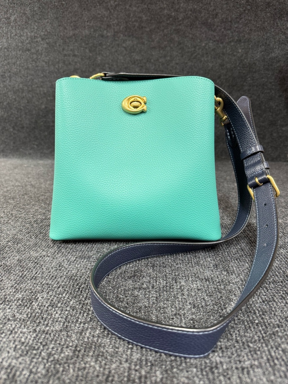 Coach Pebbled Leather Crossbody Bag in Aqua with Navy Strap NWOT